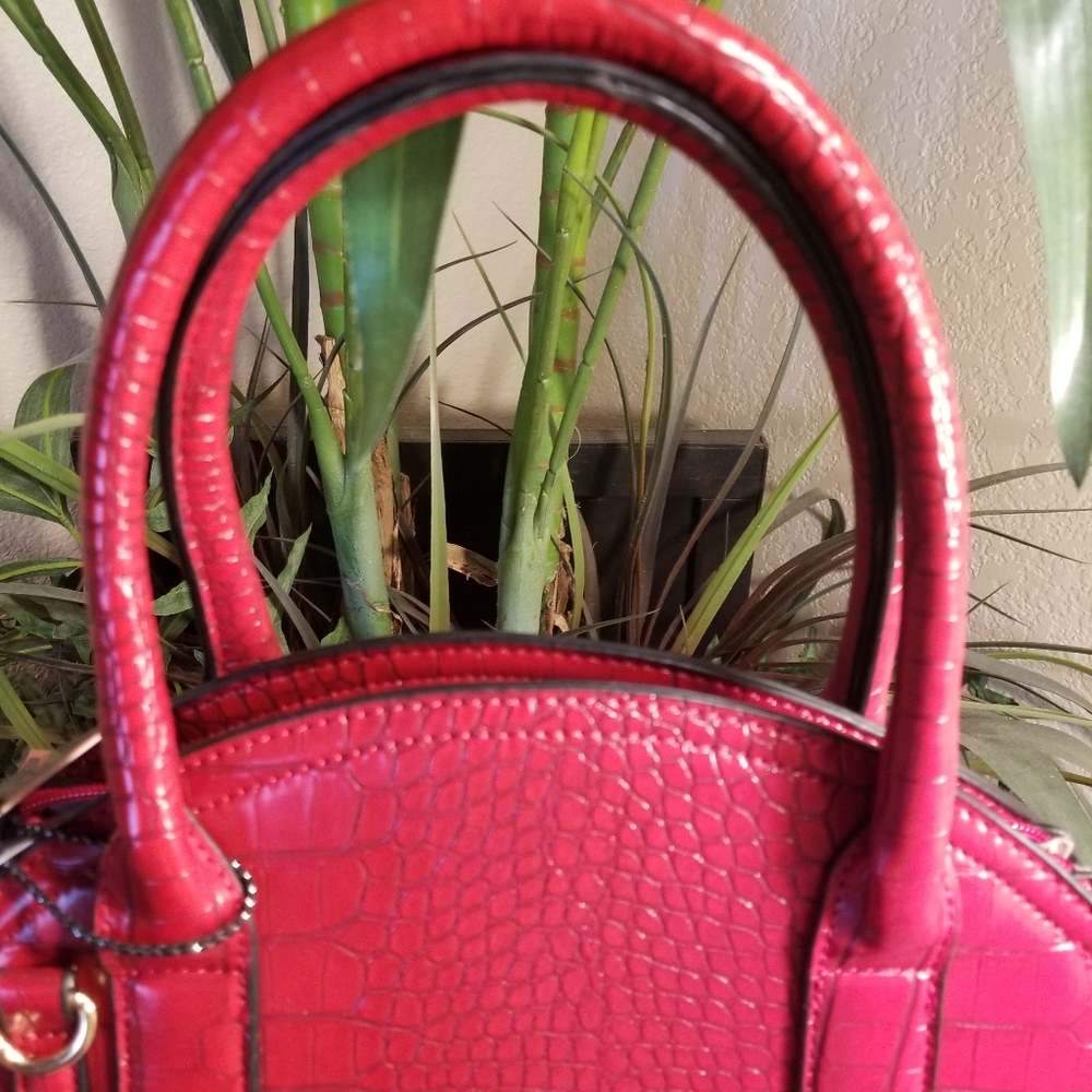 EXQUISITE HANDBAG NWT - Picture 6 of 15